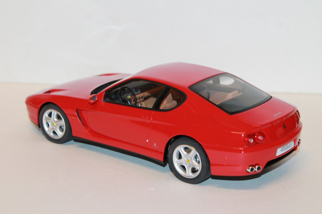 FERRARI 456 GT ROUGE GTSPIRIT 1/18°