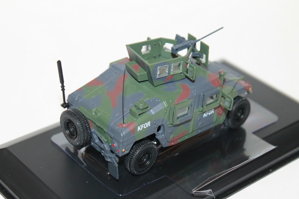 AM GENERAL M1151 HUMVEE KFOR SOLIDO 1/48°