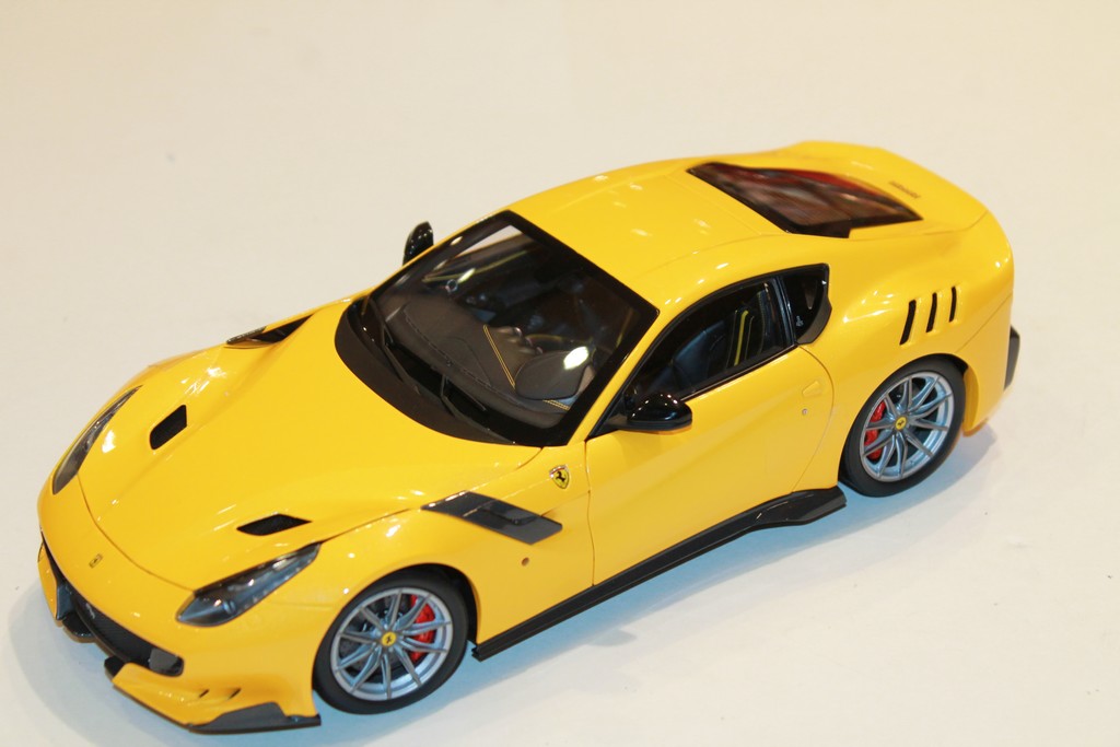 FERRARI F12 TDF GIALLO TRISTATO BBRMODELS 1/18°
