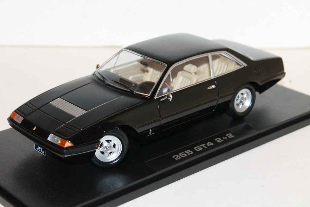 FERRARI 365 GT4 2+2 NOIR KKSCALE 1/18°