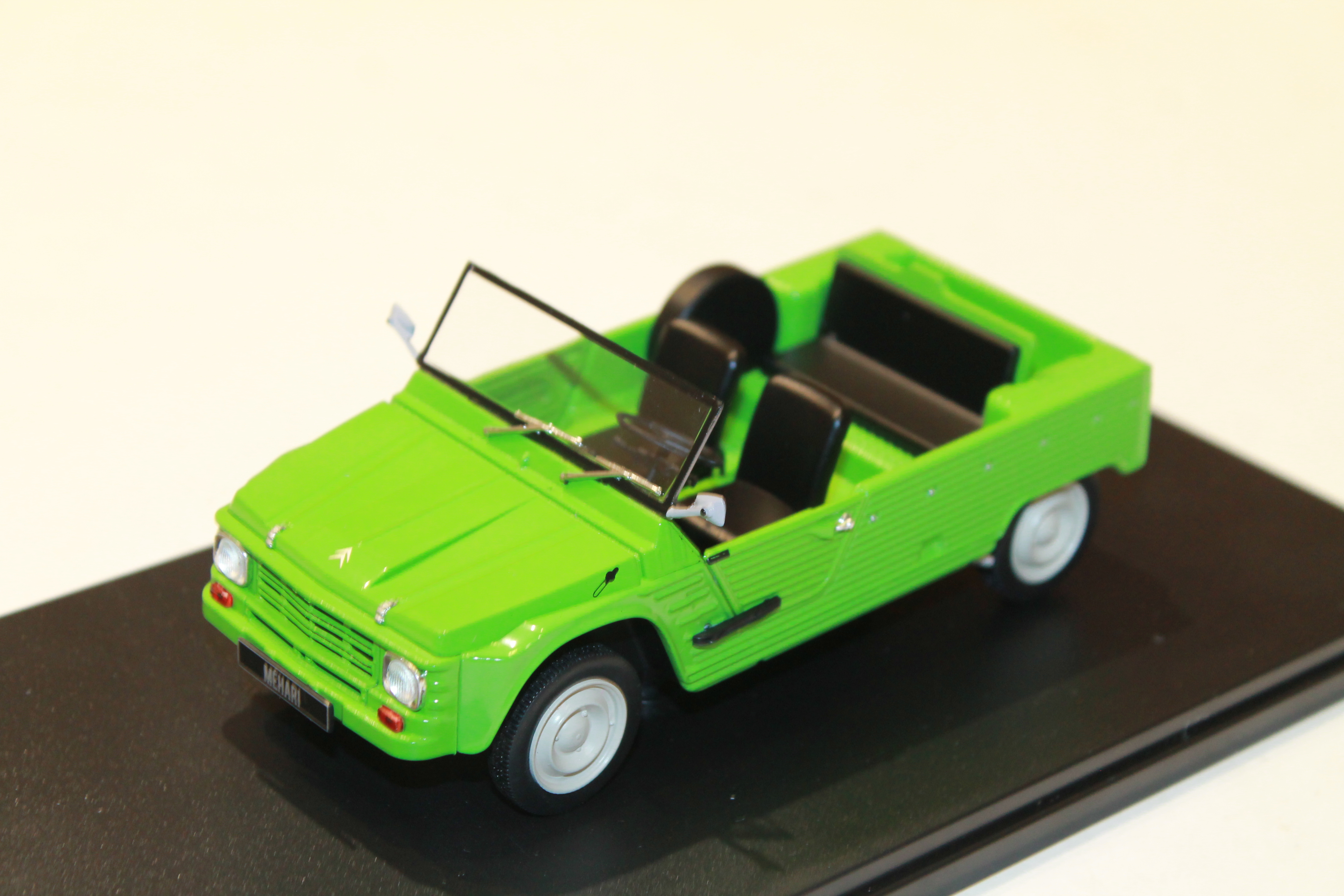 CITROEN MEHARI VERTE WHITEBOX 1/24°