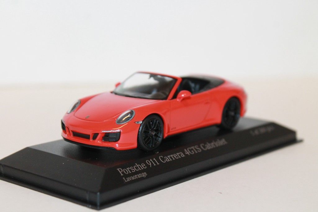 PORSCHE 991 CARRERA 4 GTS CABRIOLET 2017 ORANGE MINICHAMPS 1/43°