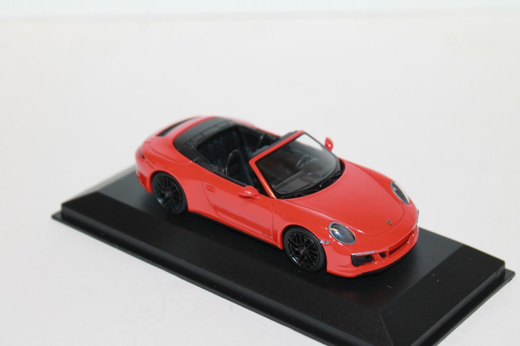 PORSCHE 991 CARRERA 4 GTS CABRIOLET 2017 ORANGE MINICHAMPS 1/43°