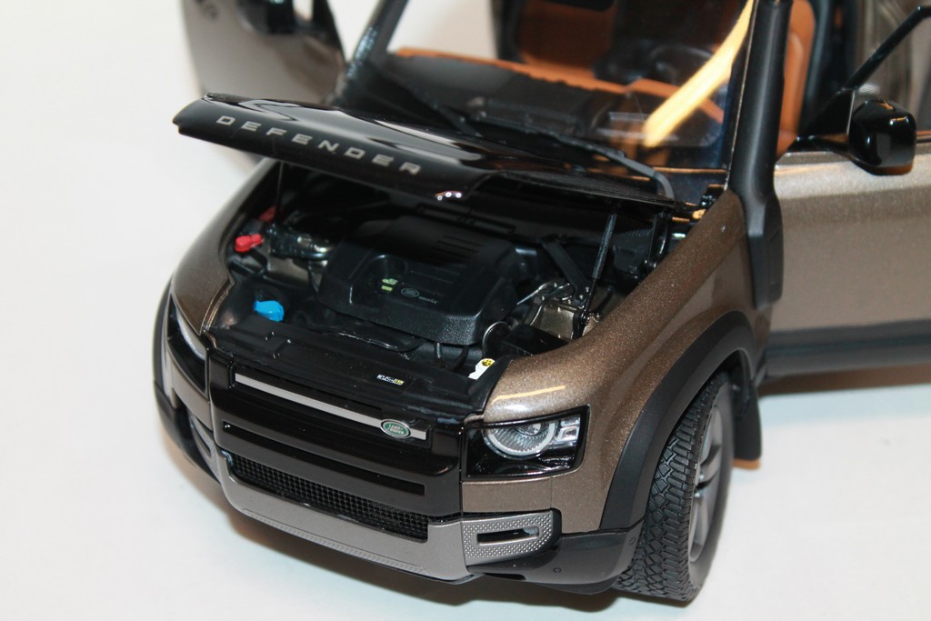 LAND ROVER DEFENDER 90 MARRON 2020 ALMOST 1/18°