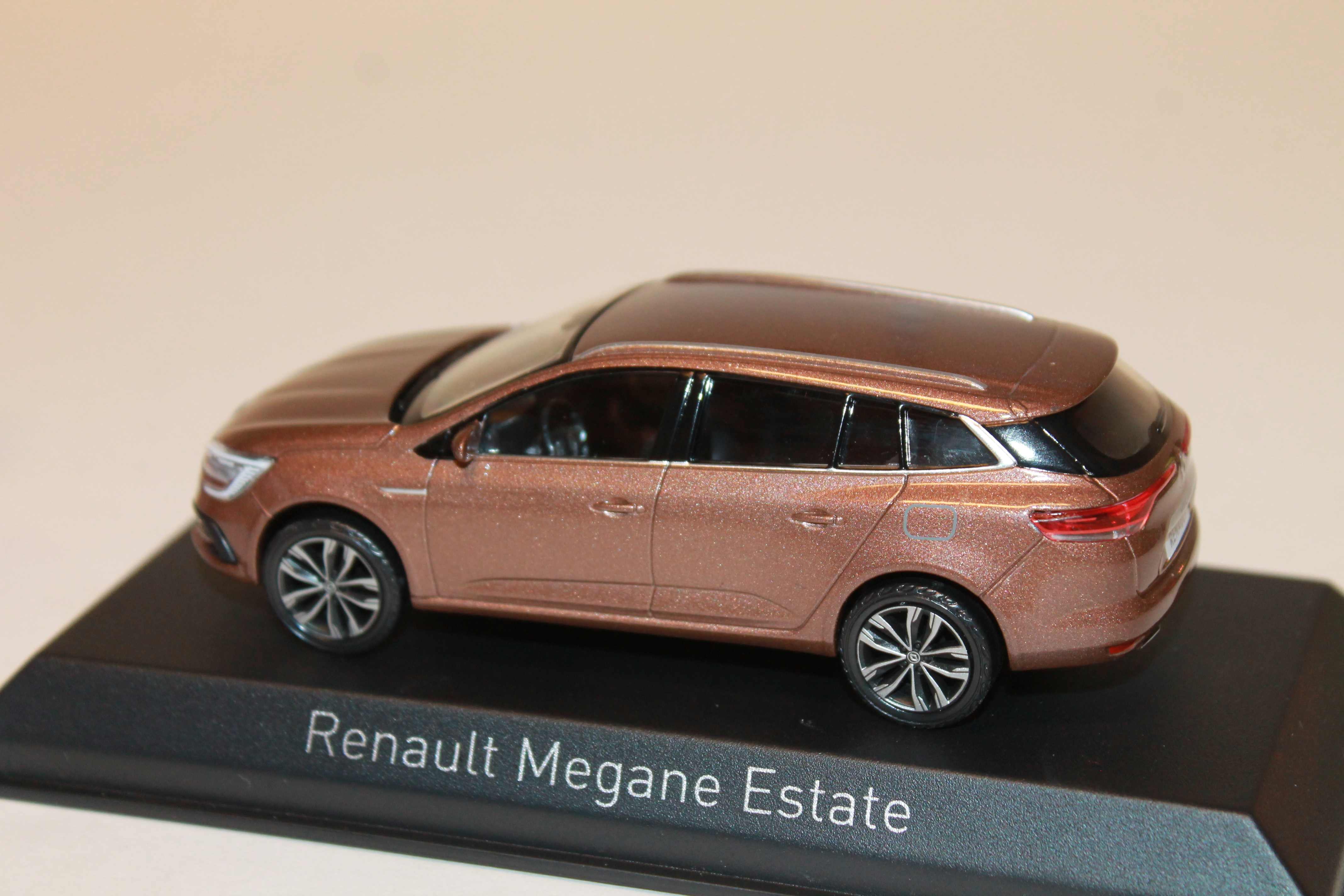 RENAULT MEGANE ESTATE MARRON 2020 NOREV 1/43°