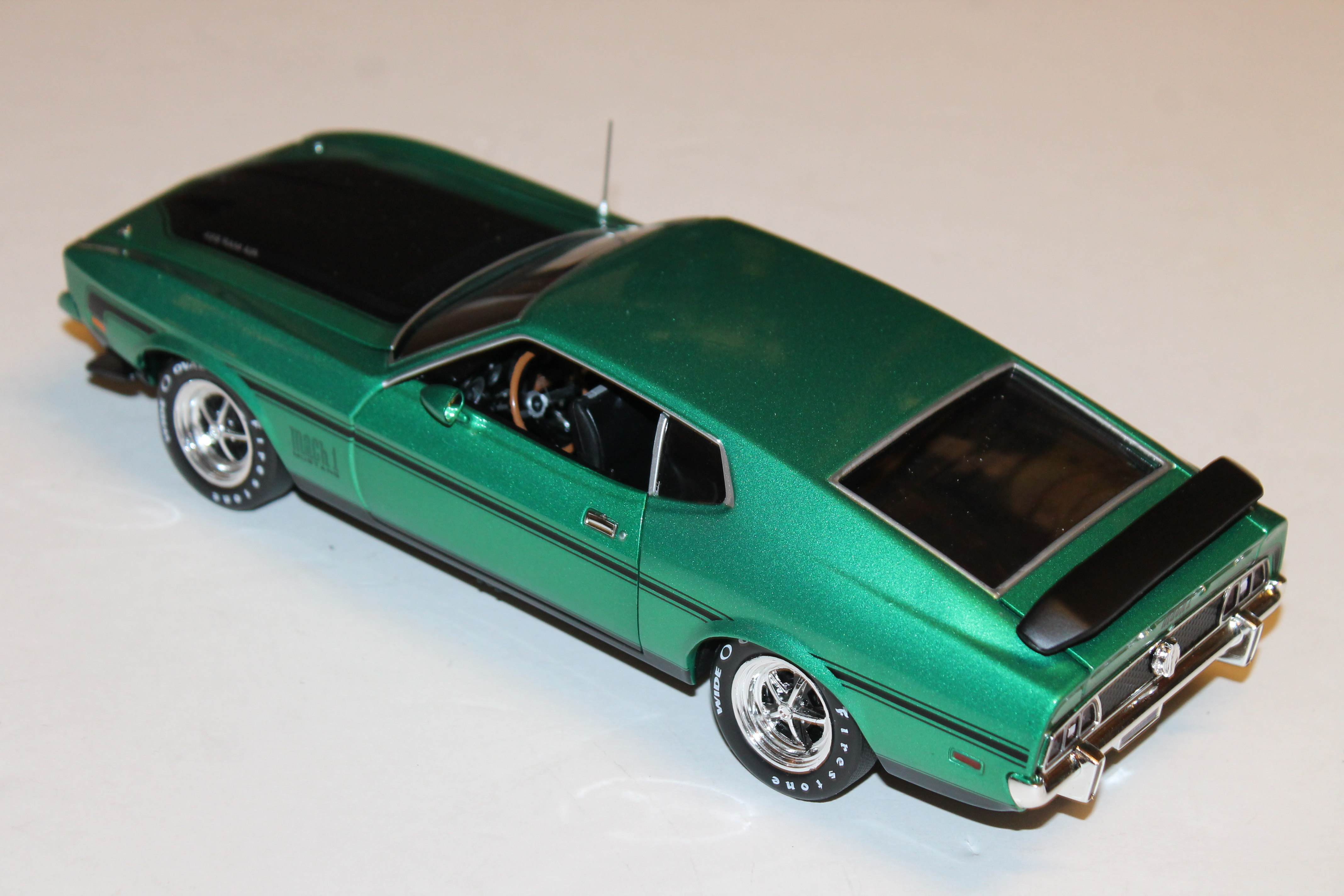 FORD MUSTANG MACH 1 VERTE 1971 AUTO WORLD 1/18°