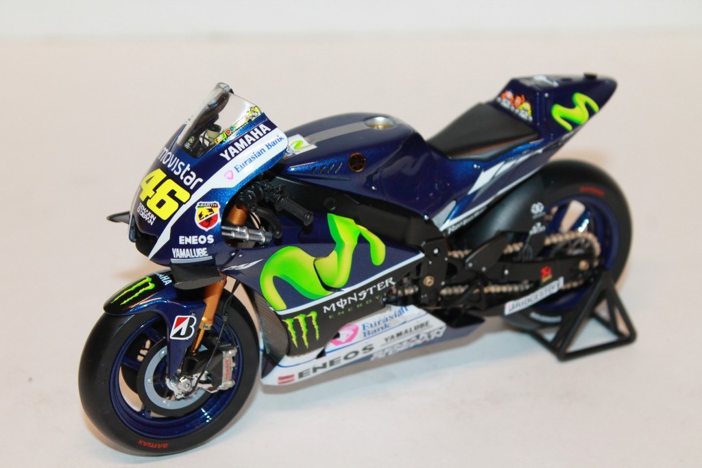 YAMAHA YZR M1 WINNER NETHERLANDS GP ASSEN 2015 SPARK 1/12°