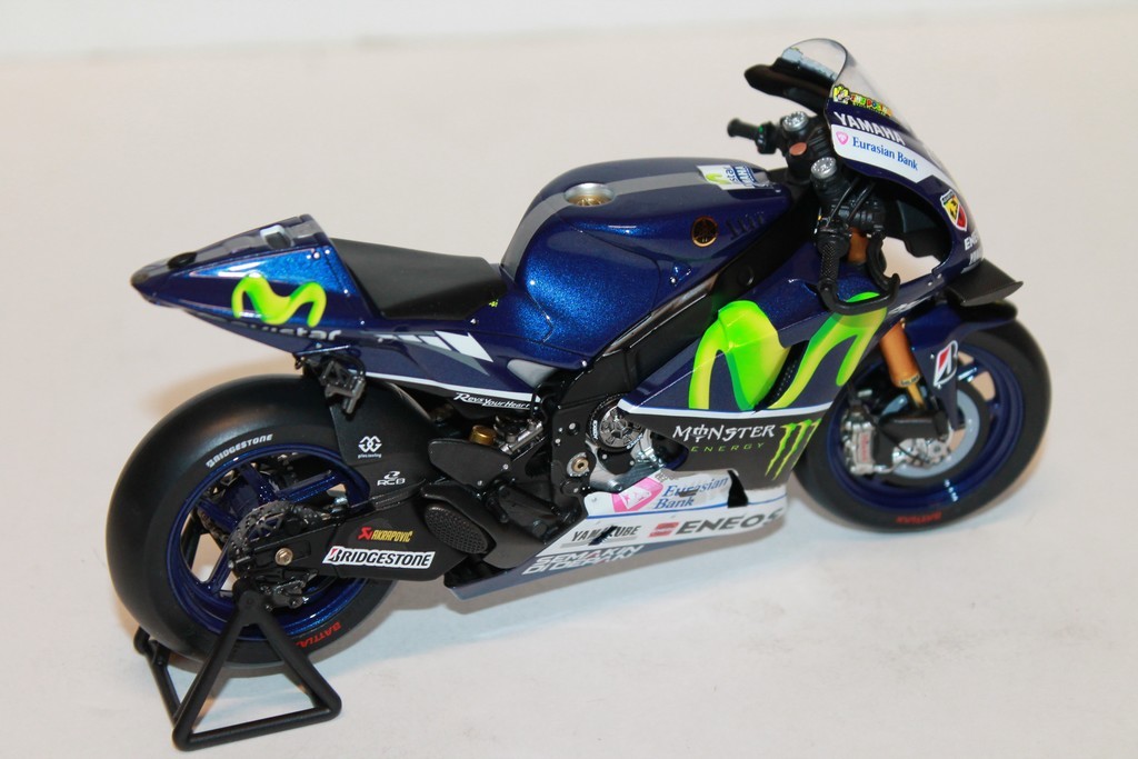 YAMAHA YZR M1 WINNER NETHERLANDS GP ASSEN 2015 SPARK 1/12°