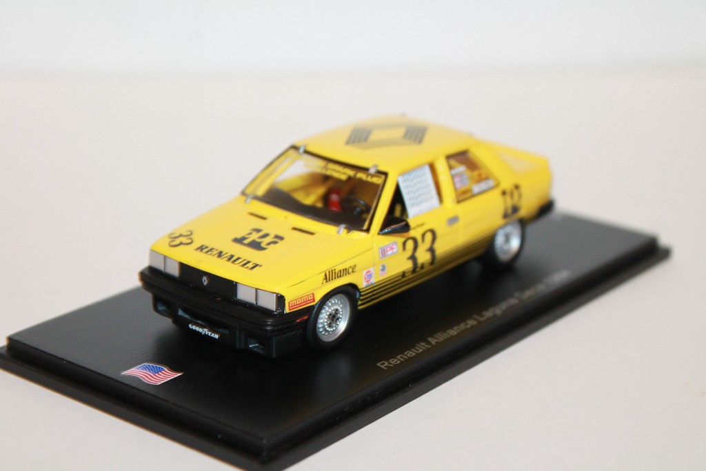 RENAULT ALLIANCE  N°33 LAGUNA SECA 1984 SPARK 1/43°