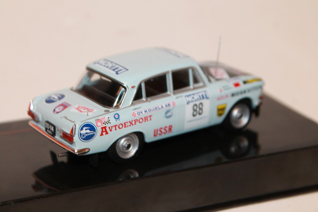 MOSKVITCH 412 N°88 RALLY 1000 LAKES 1973 IXO 1/43°