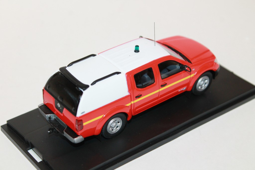 NISSAN NAVARA DOUBLE CABINE VLTT SDIS 42 ALARME 1/43°