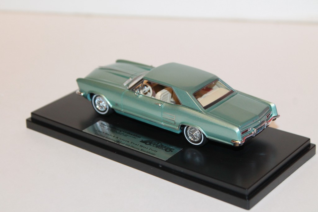 BUICK RIVIERA 1963 VERTE GOLDVARG 1/43°