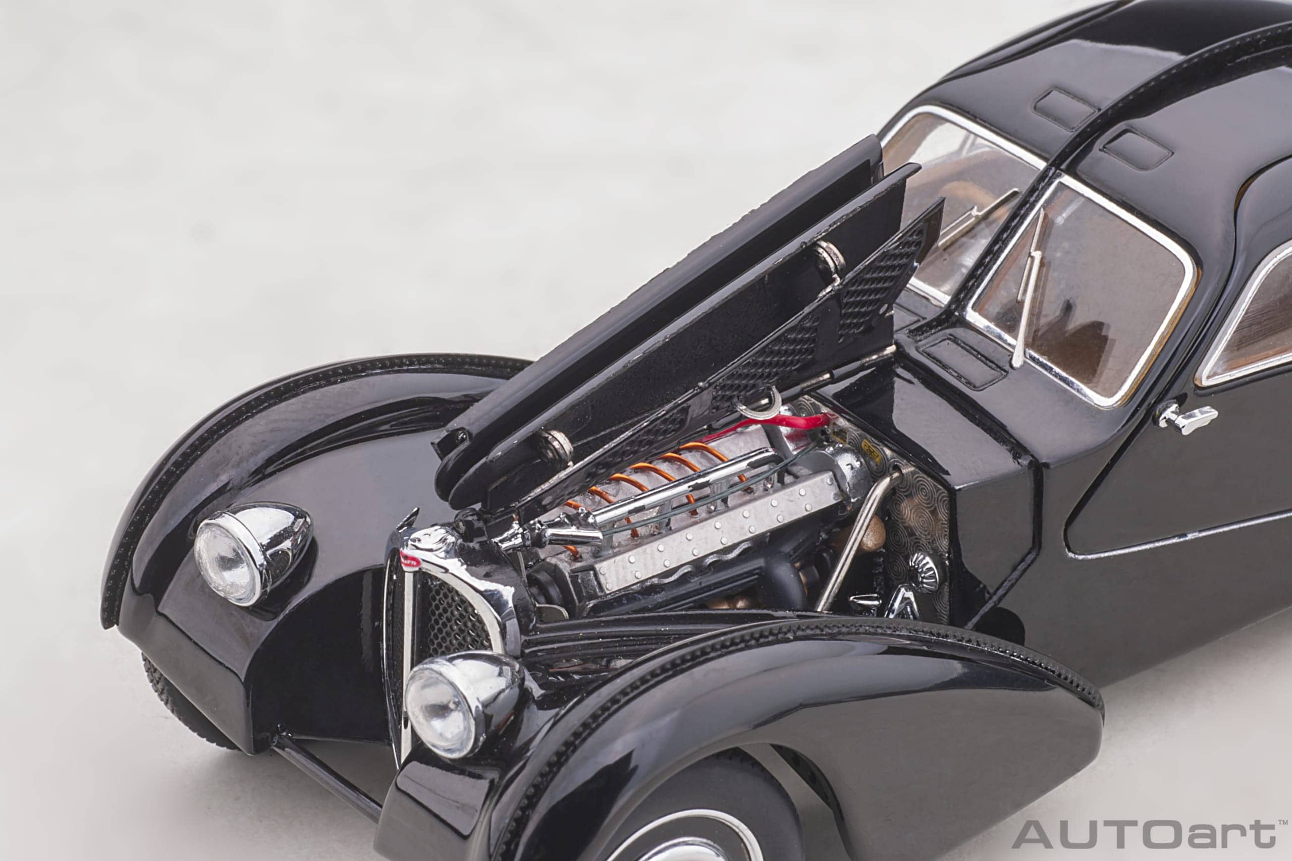 BUGATTI TYPE 57SC ATLANTIC NOIR AUTO ART 1/43°