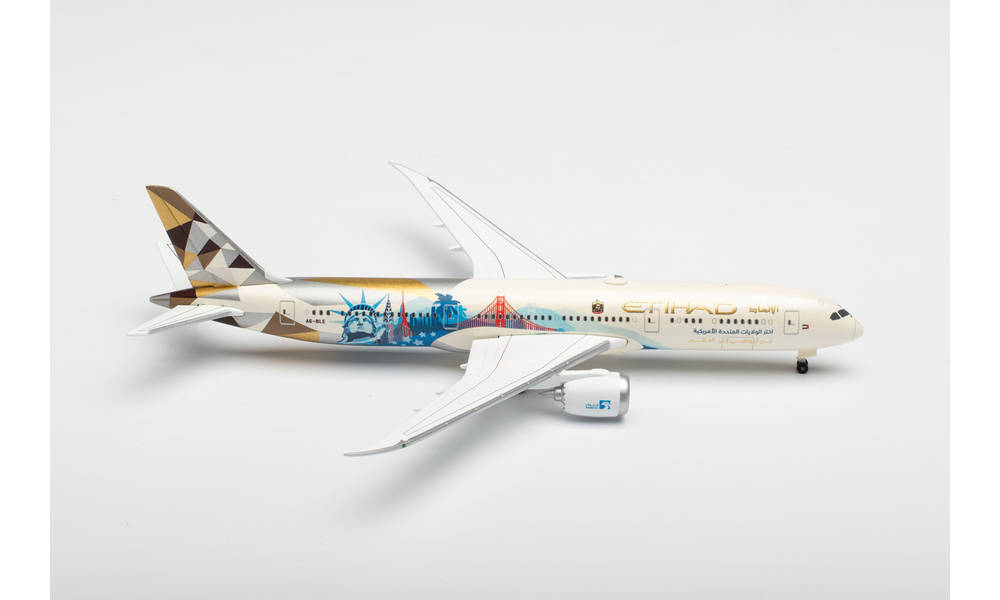 BOEING 787-9 DREAMLINER "CHOOSE THE USA" HERPA 1/500°