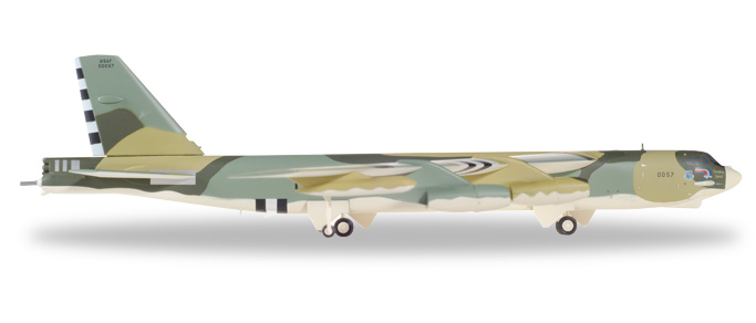 BOEING B-52H STRATOFORTRESS HERPA 1/200°