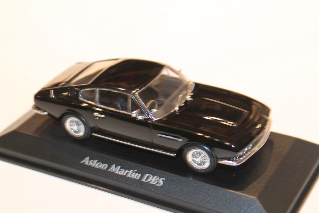 ASTON MARTIN DBS NOIR MAXICHAMPS 1/43°