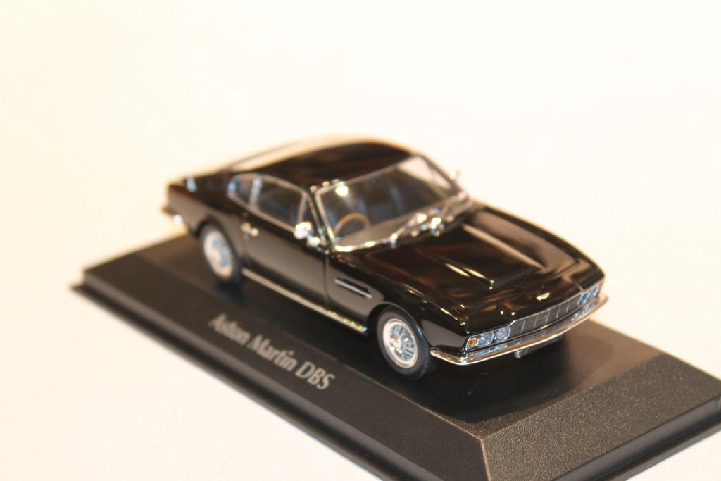 ASTON MARTIN DBS NOIR MAXICHAMPS 1/43°