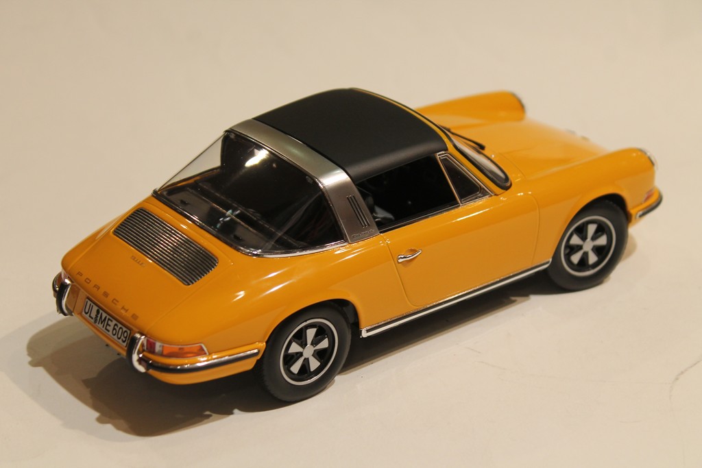 PORSCHE 911 E TARGA 1969 NOREV 1/18°