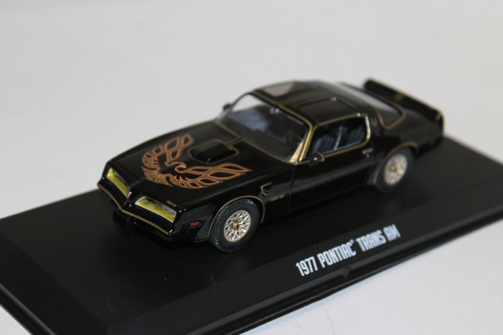 PONTIAC TRANS AM 1977 "SMOKEY AND THE BANDIT" GREENLIGHT 1/43°