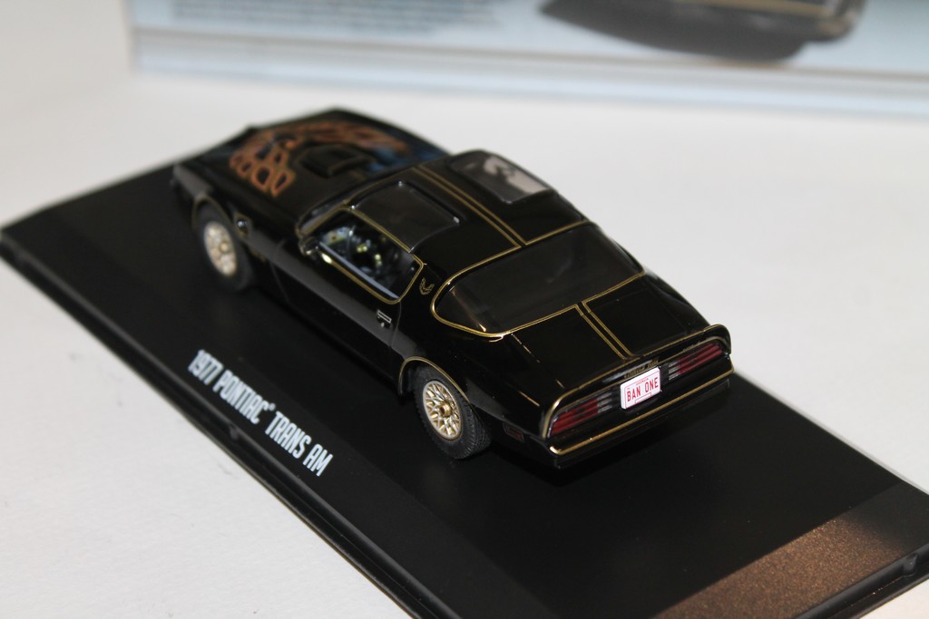 PONTIAC TRANS AM 1977 "SMOKEY AND THE BANDIT" GREENLIGHT 1/43°