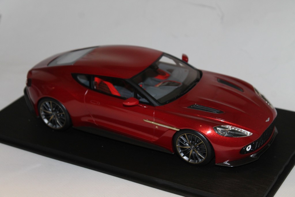 ASTON MARTIN VANQUISH ZAGATO 2016 TOP SPEED 1/18°