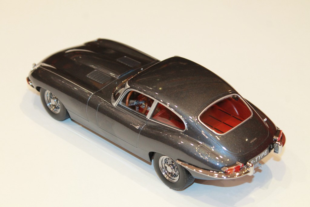 JAGUAR TYPE E SERIE 1 BLEU 1961 KK SCALE 1/18°