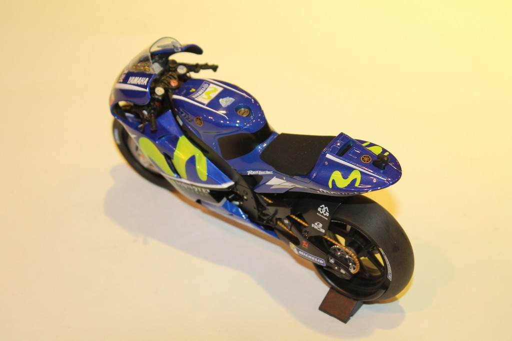 YAMAHA YZR-M1 ROSSI MOTOGP 2017 MINICHAMPS 1/12°