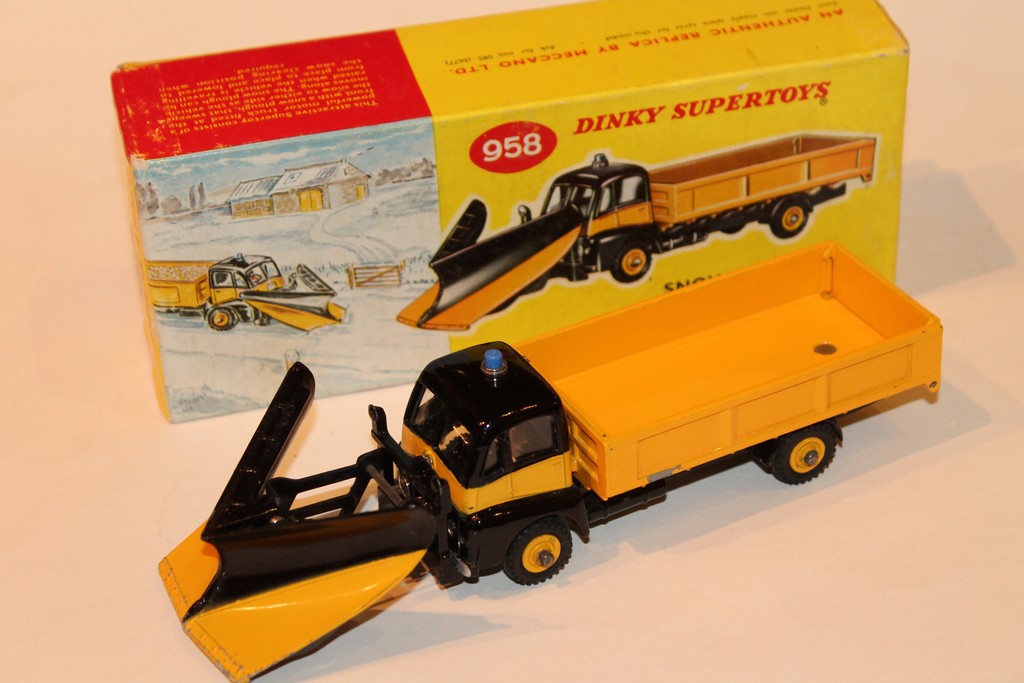 CHASSE-NEIGE GUY DINKY TOYS 1/43°