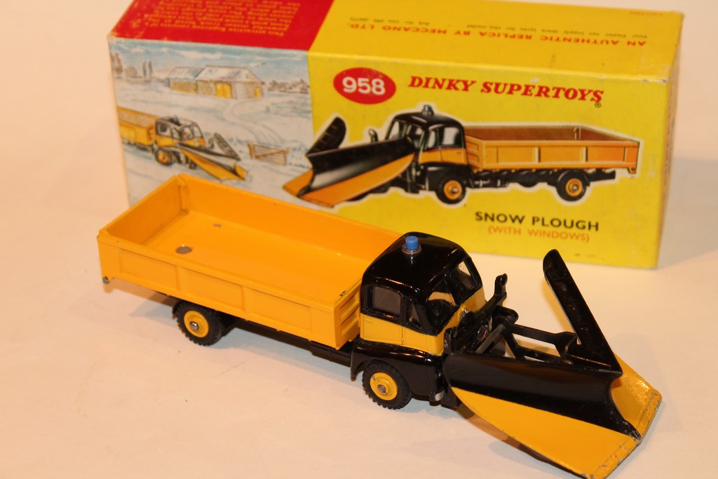 CHASSE-NEIGE GUY DINKY TOYS 1/43°