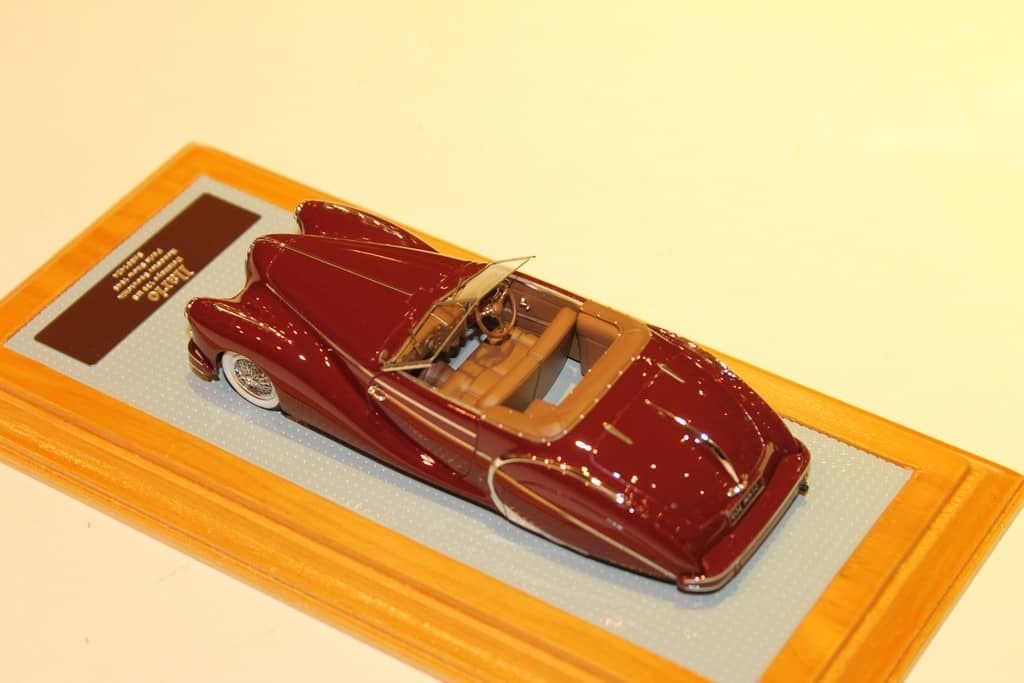 Automodello ONE24 1937 Delahaye 135MS Figoni & Falaschi 1:24 Aubergine COA LE eB