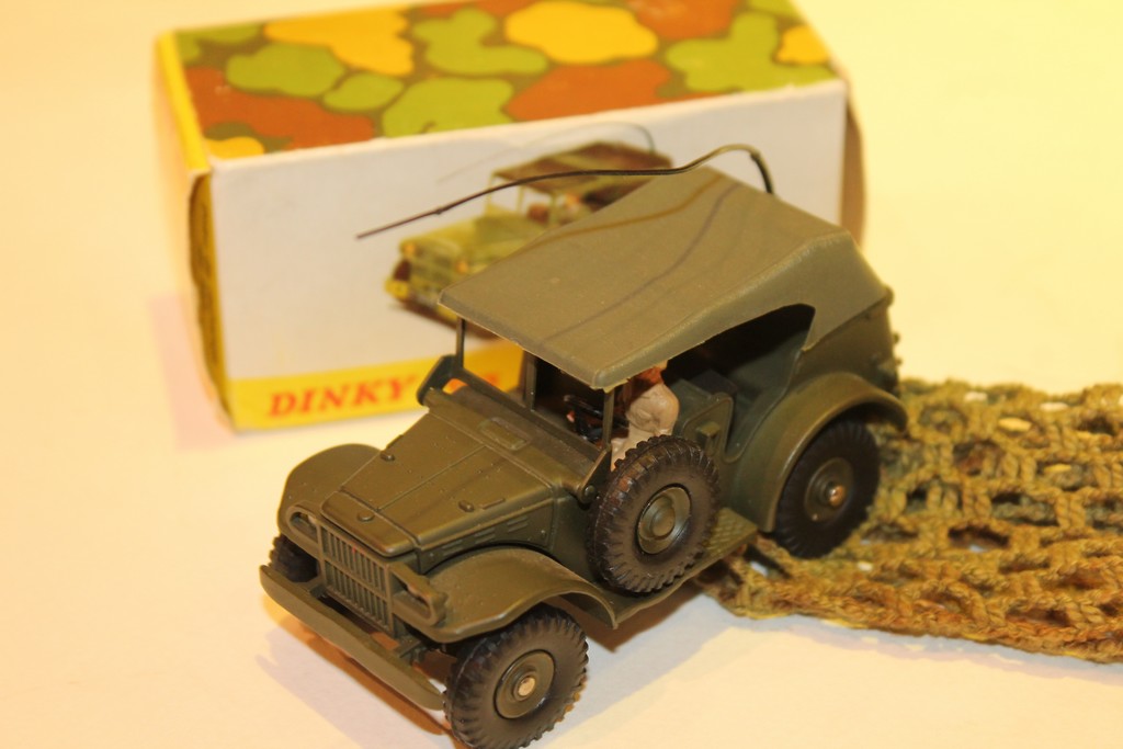 DODGE COMMAND CAR MILITAIRE