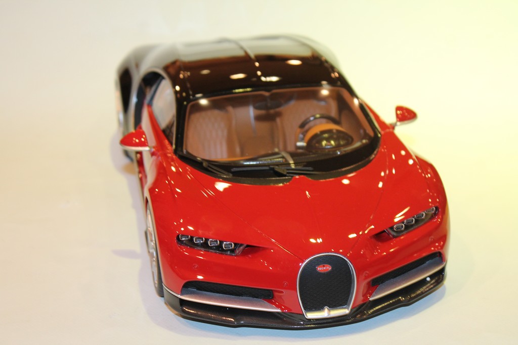 BUGATTI CHIRON ROUGE 2017 1/12°