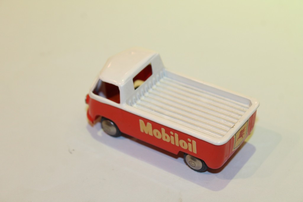 VW KOMBI PICK-UP 1960 MOBILOIL TEKNO 143°