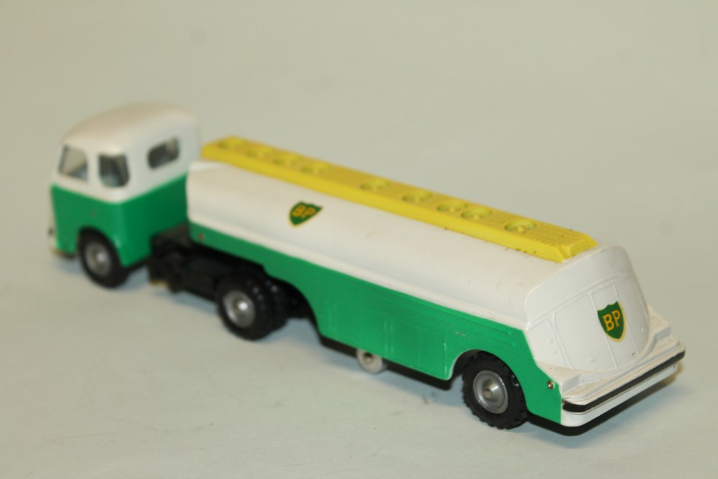 SAVIEM CAMION CITERNE BP CIJ 1/43°