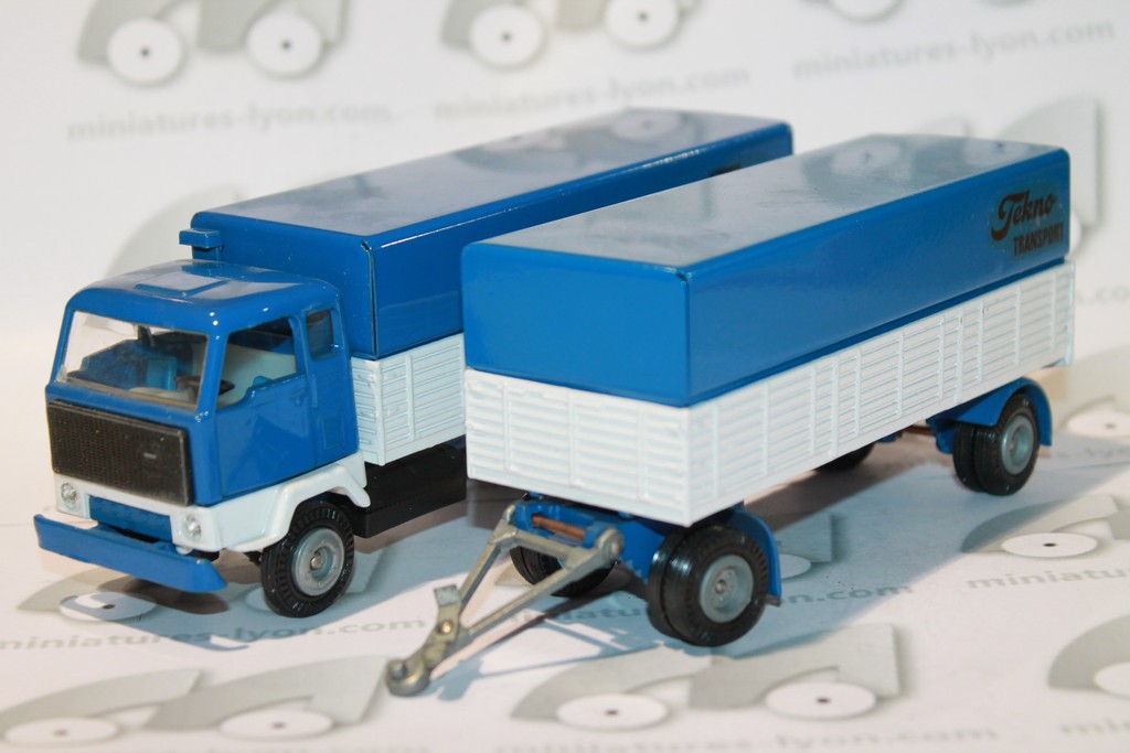 VOLVO FB 88 AVEC REMORQUE TEKNO 1/43°