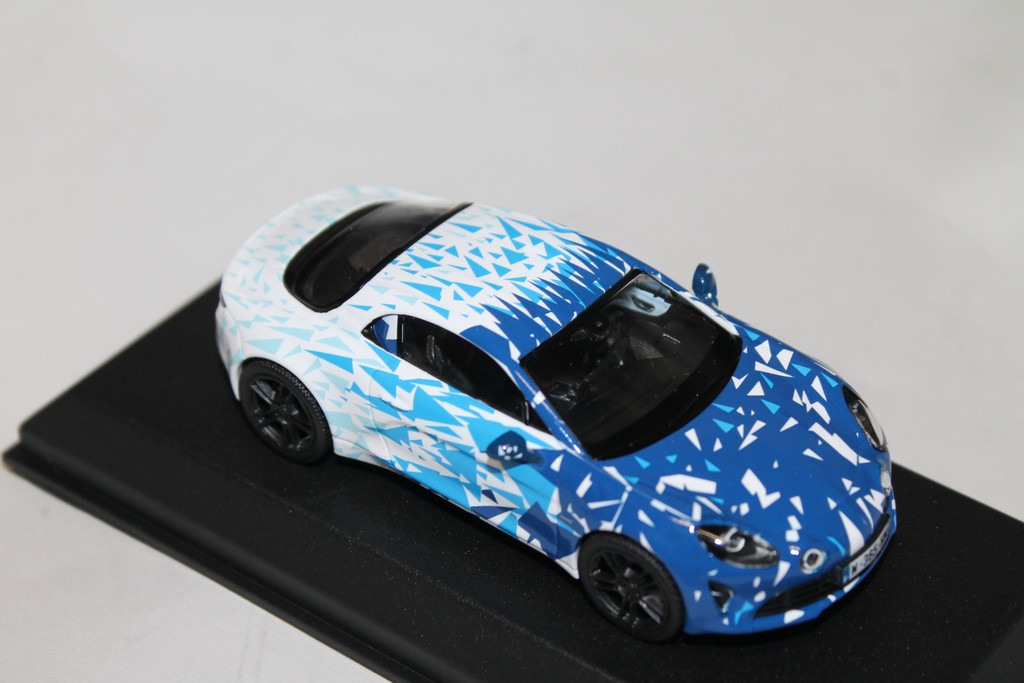 RENAULT ALPINE A110 BLEU ET BLANC 2017 NOREV 1/43°