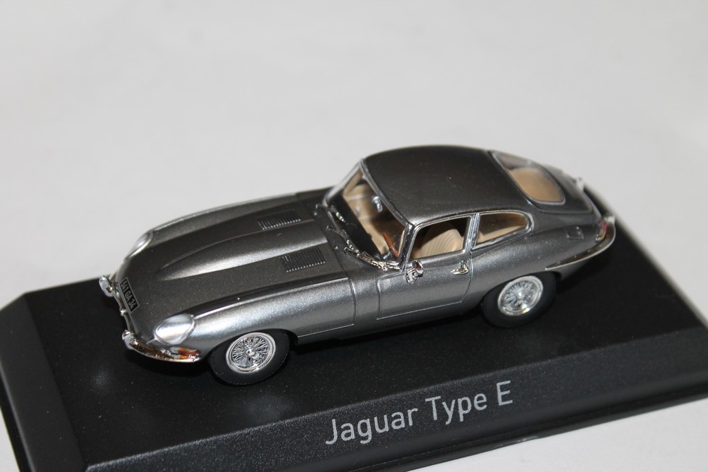 JAGUAR TYPE E GRISE 1964 NOREV 1/43°