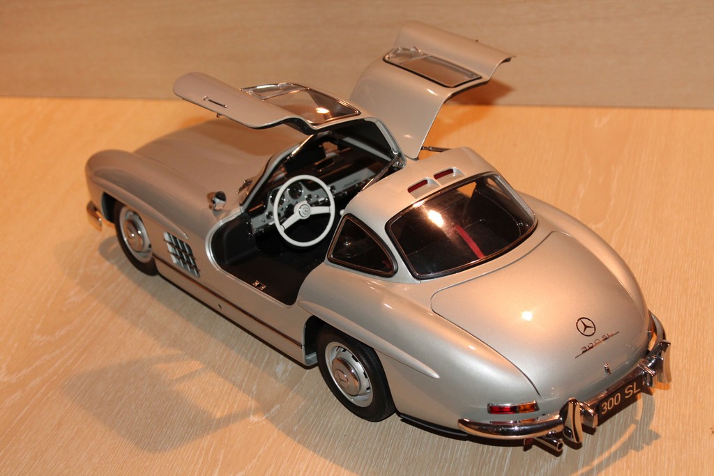 MERCEDES 300 SL PREMIUM X 1/8°