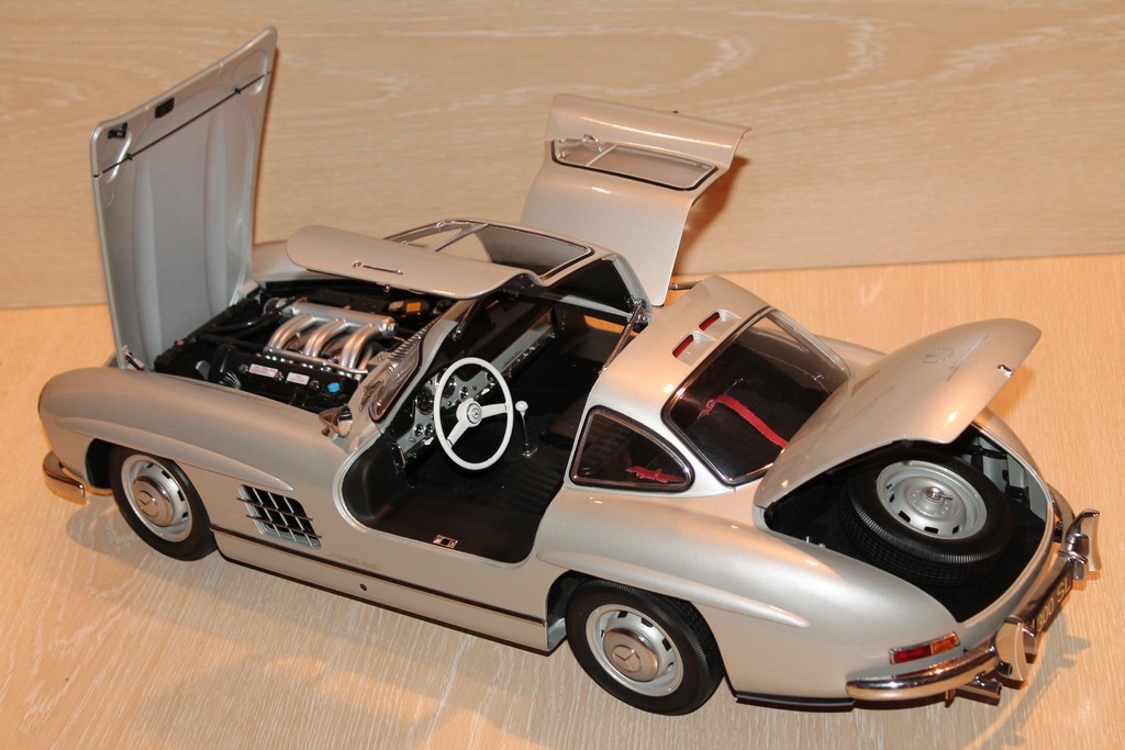 MERCEDES 300 SL PREMIUM X 1/8°