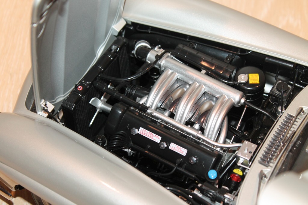 MERCEDES 300 SL PREMIUM X 1/8°
