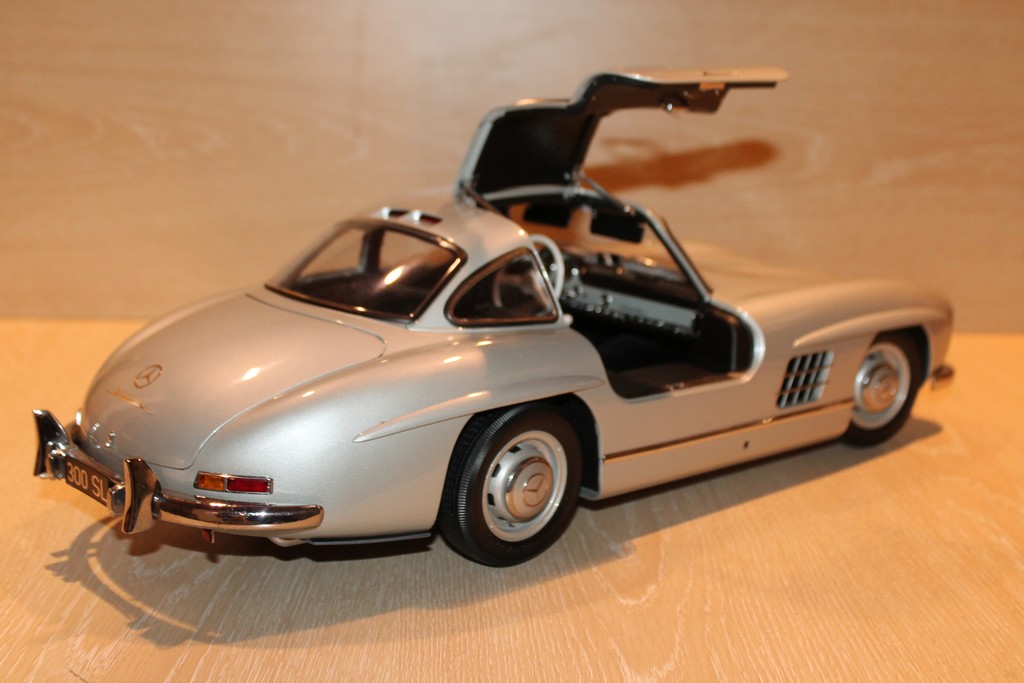 MERCEDES 300 SL PREMIUM X 1/8°