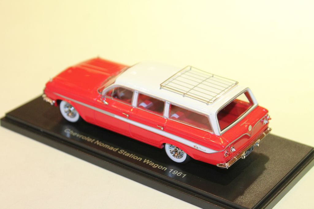 CHEVROLET NOMAD ROUGE 1961 NEO SCALE MODELS 1/43°
