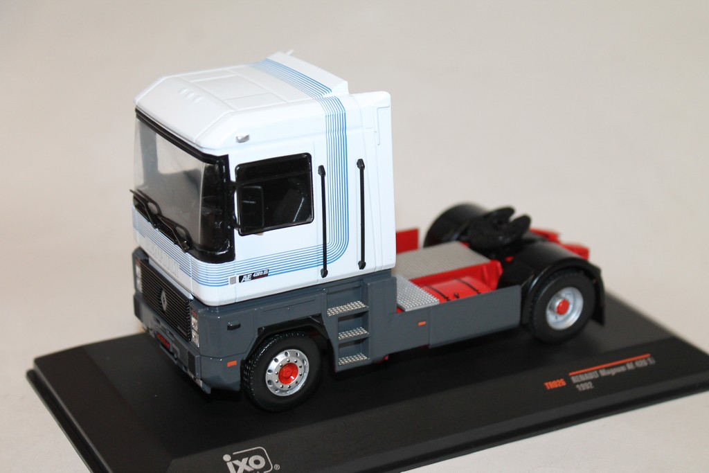 RENAULT MAGNUM AE 420 Ti 1992 IXO 1/43°