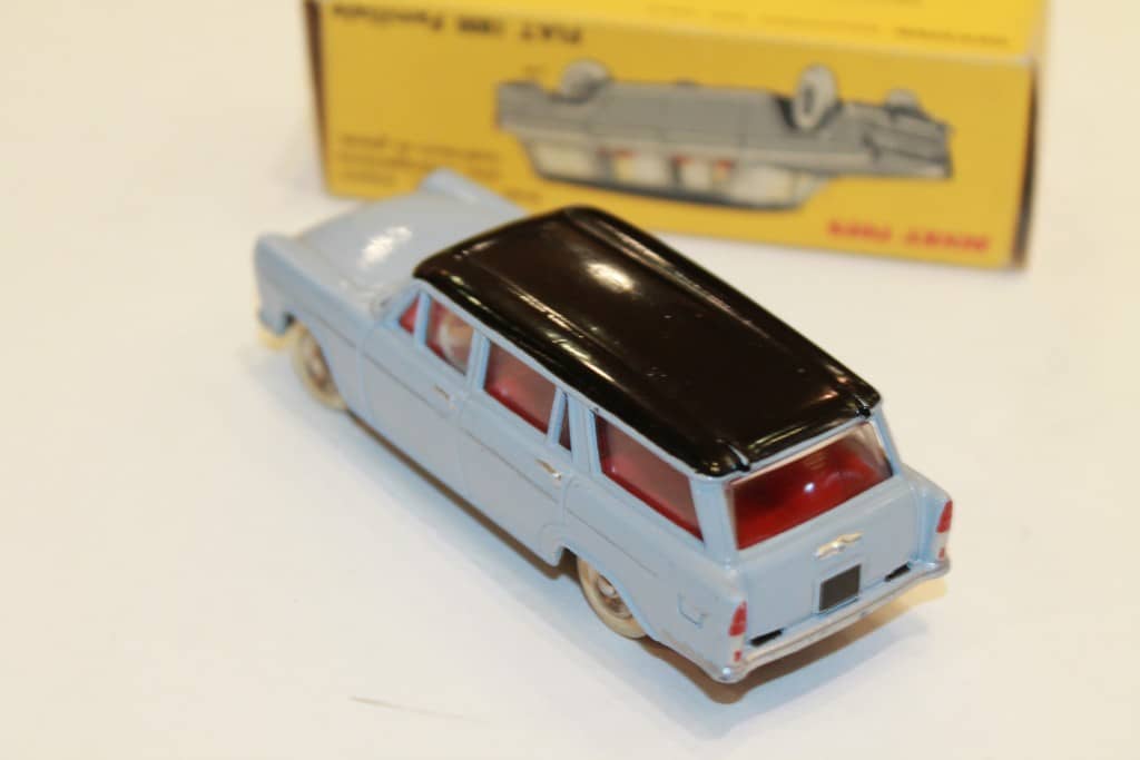 Ancienne DINKY TOYS FRANCE 548 FIAT 1800 Familiale TOIT BLEU + Boîte d