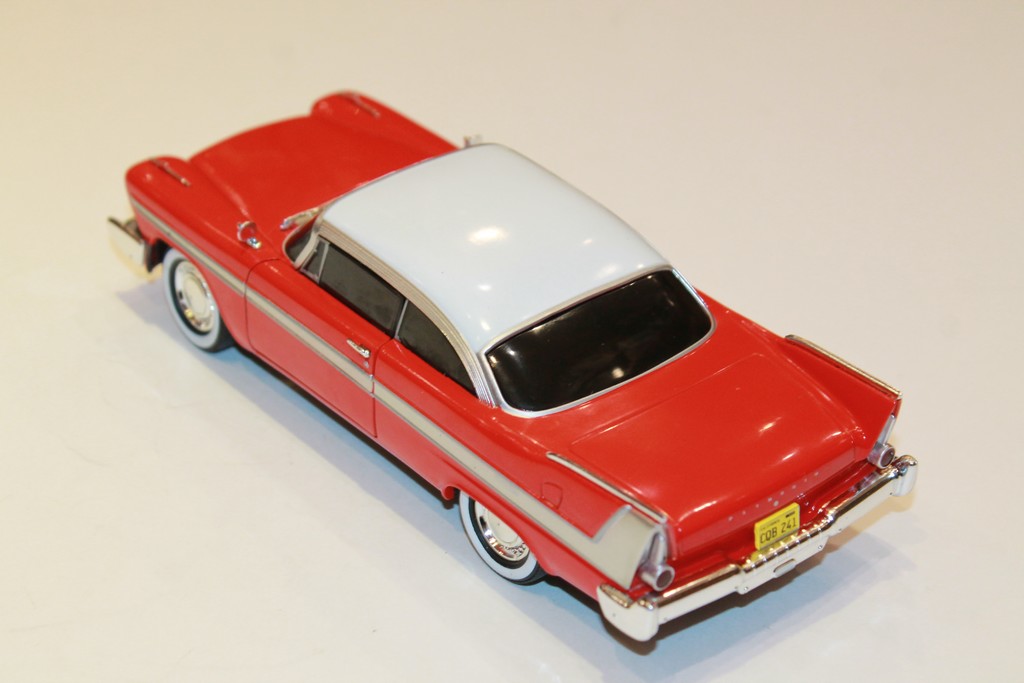 PLYMOUTH FURY ROUGE "CHRISTINE" 1958 GREENLIGHT 1/24°