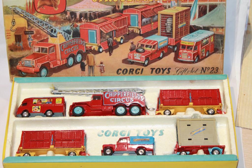 COFFRET CHIPPERFIELD CIRCUS CORGI 1/43°