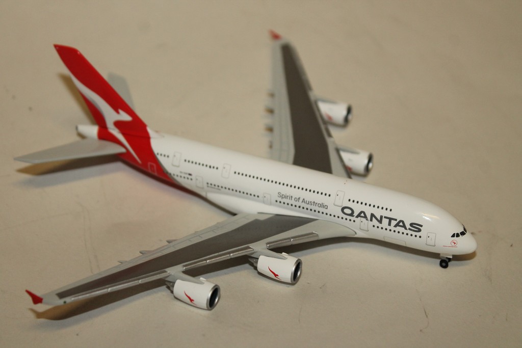 AIRBUS A380 QANTAS HERPA 1/500°