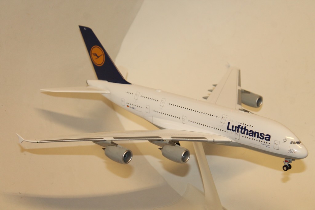 Herpa Wings 1:200 Airbus A380-800 Lufthansa Bruxelles 550727-004 