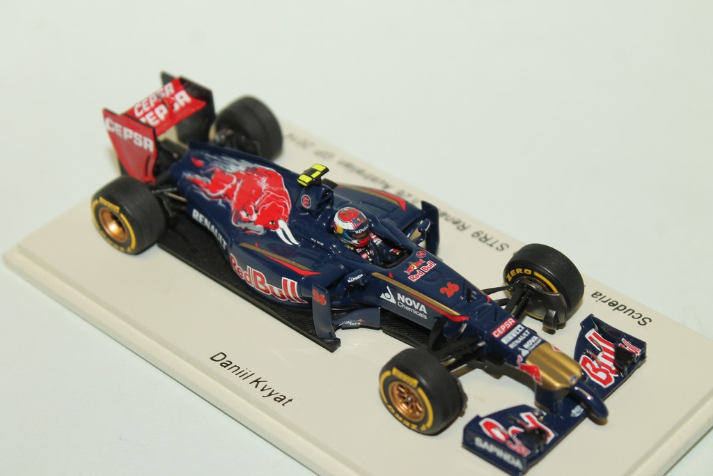 TORO ROSSO STR9 RENAULT N°26 GRAND PRIX D'AUSTRALIE 2014 SPARK 1/43°