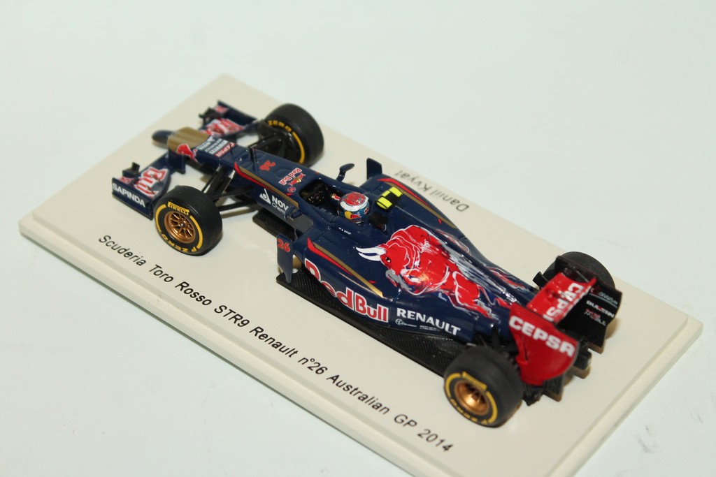 TORO ROSSO STR9 RENAULT N°26 GRAND PRIX D'AUSTRALIE 2014 SPARK 1/43°